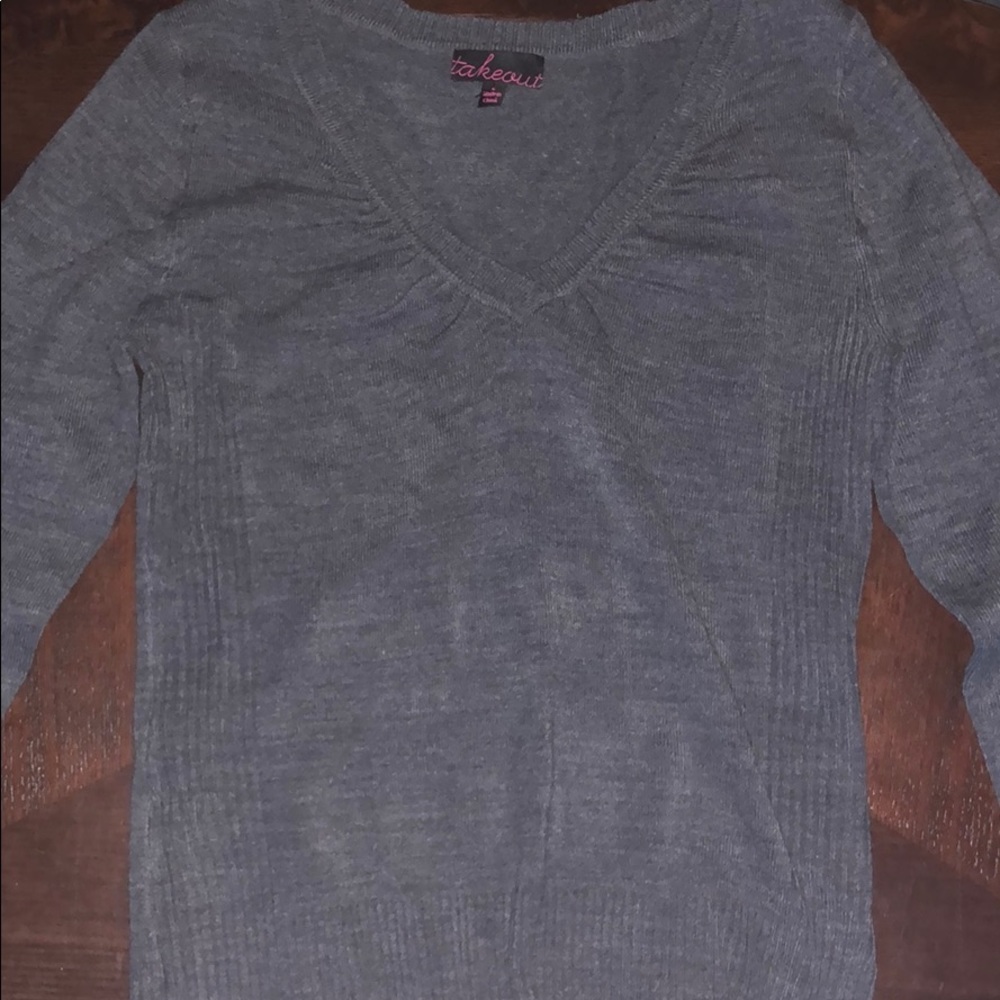 grey v neck sweater